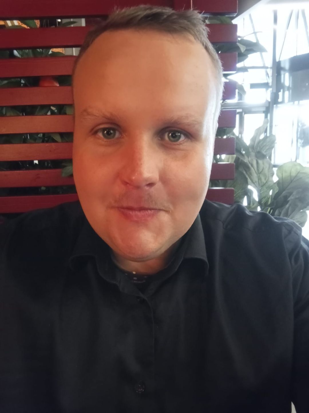 Jonathan Fransson — Marketing & Communication